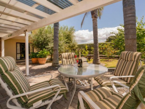The Olive Grove Retreat - Matarangi Holiday Unit